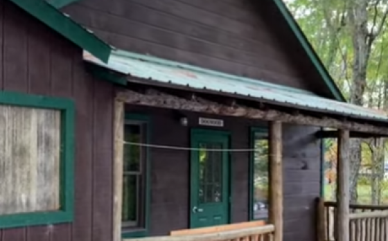 Exterior of the Dogwood Cabin