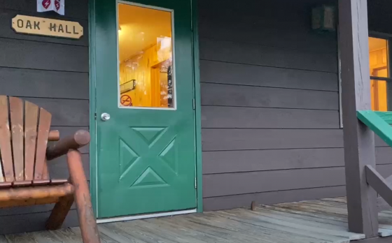 Exterior of Oak Hall Apt.